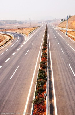 高速公路 現代交通的基石