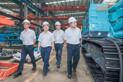 中水八局副總經理鄧文明一行到訪山河智能，共探公路工程建筑合作新篇